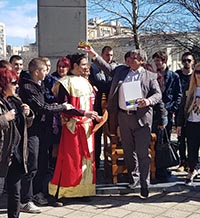 Училището на Цветните