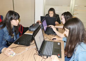 Училище, което търси решения