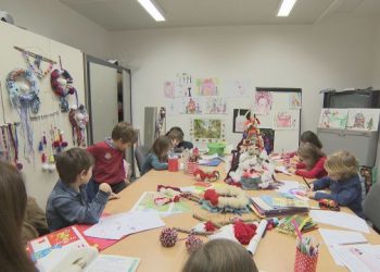 Училище  на три адреса