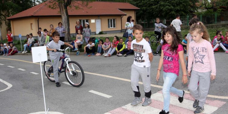 Успехът следва ученолюбивите и трудолюбивите