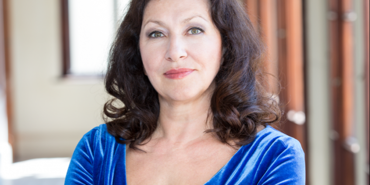 Проф. Красимира Стоянова, оперна певица и „Камерзенгерин“ на Щаатсопер Виена: Духът е защитна сила, която може да ни спаси