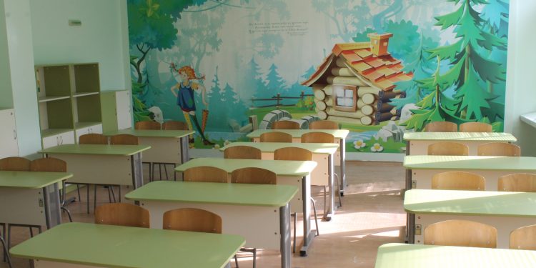 Училище като приказка