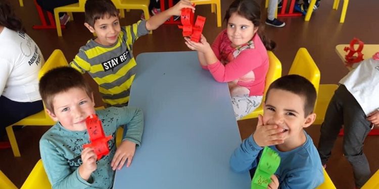 Игра на кодове – голямата тръпка на поколение XXI