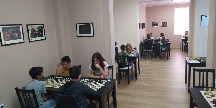 Красив ендшпил в Шумен