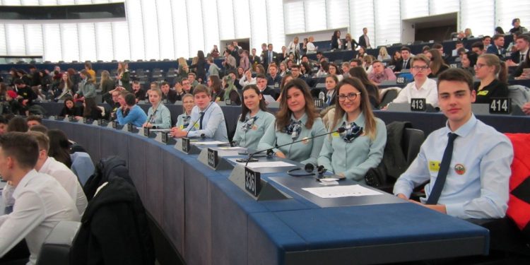 Впечатляващи идеи и отлично защитени проекти