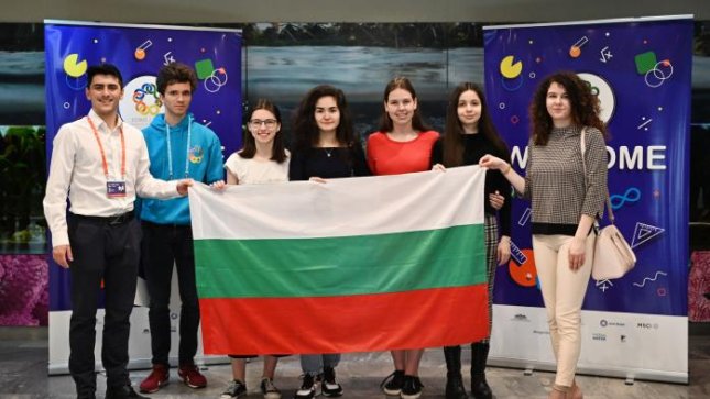 4 медала от Европейската олимпиада по математика за момичета