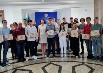 34 отличници с грамоти за ИТ умения