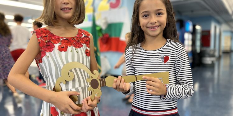 Нюйоркско училище обучава българчета от пет щата