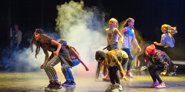 Завесата се вдига за езика на Гьоте и Шилер