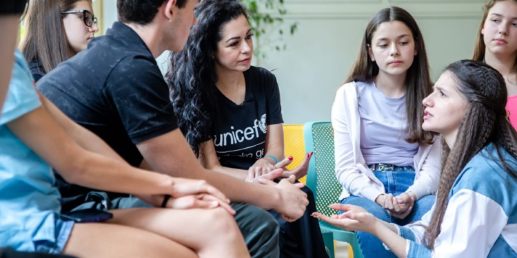 Как се възпитава емпатия