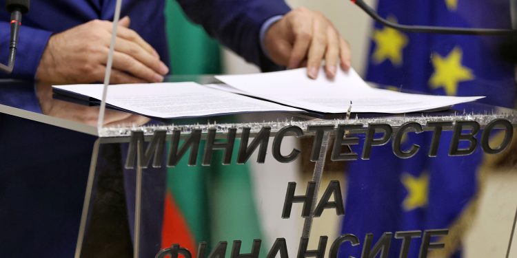 1,039 млрд. лв. повече за образование през 2024 г.