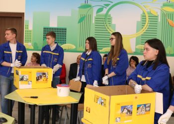 Снимка на възпитаниците на ПГ по строителство, архитектура и геодезия в Стара Загора редовно печелят награди в различни състезания по професии, в които участват