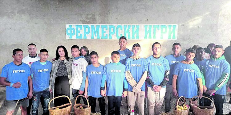 Фермерски игри привличат учениците в Кюстендил