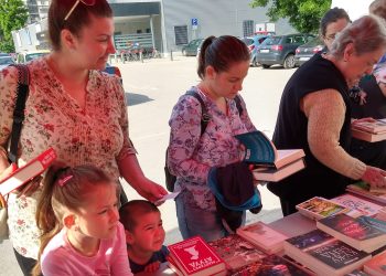 Отново търсят цар и царица на буквите