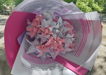 35 хартиени лалета за 35 години ЕГ „Д-р Петър Берон“