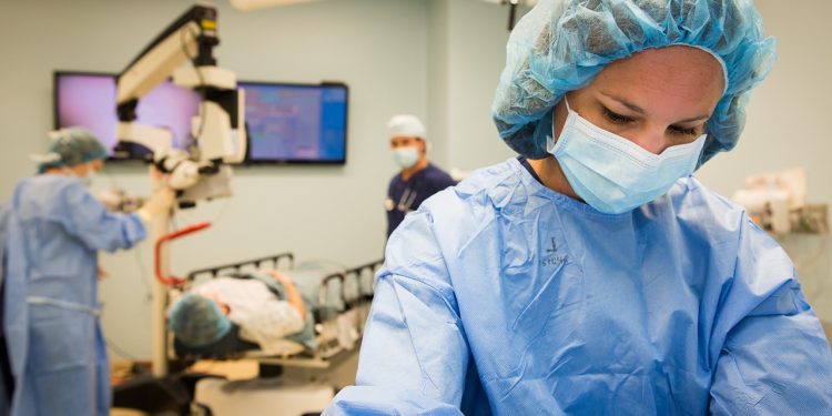 Община Кюстендил дава стипендии за бъдещи медицински сестри и лекари