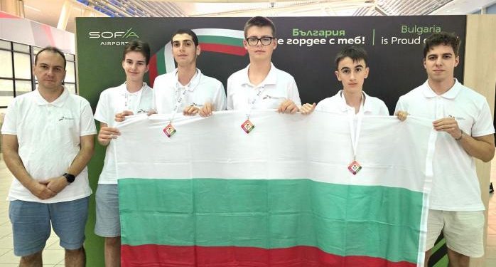 Най-добрите ни ученици по информатика до 15,5 години спечелиха 1 сребърен и 3 бронзови отличия от осмото издание на Европейската младежка олимпиада по информатика