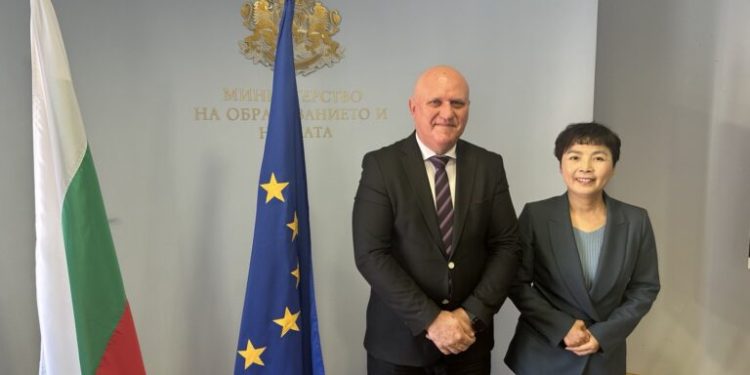 Проф. Галин Цоков и Н. Пр. Дай Цинли