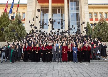 УХТ – Пловдив, изпрати 12 пълни отличници от випуск 2024