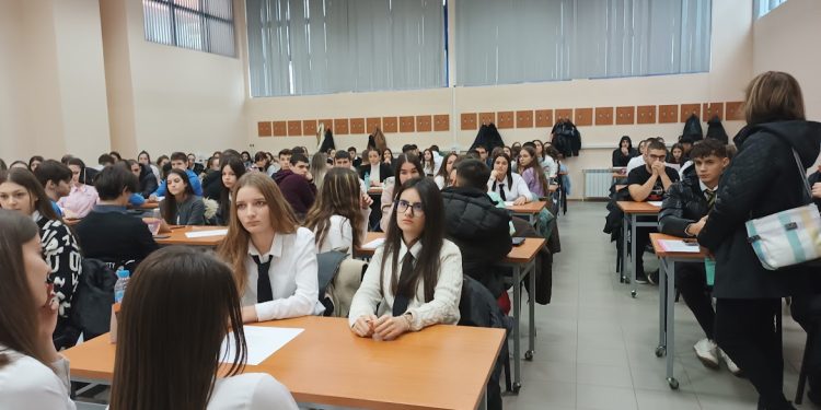 30 отбора в ученическото състезание „Звезди на знанието“ в Русенския университет