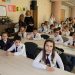 Четящи студенти, четящи деца
