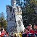 Снимка на броя: Почит пред Апостола