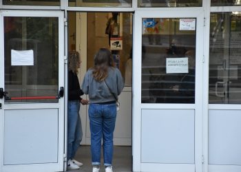 Над 48 000 зрелостници на матура по профилиращ предмет или по професия