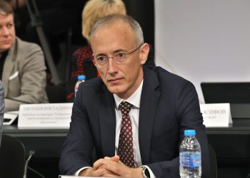 Ще инициирам промяна в Закона за предучилищното и училищното образование, която да ограничи възможността кметовете на общини да обявяват еднолично неучебни дни, написа министърът на образованието и науката Красимир Вълчев