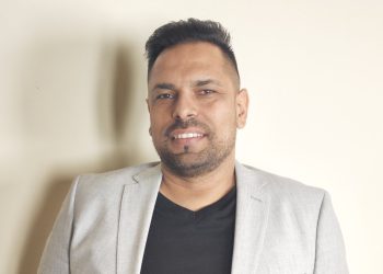 Завесата се вдига за… Филип Филипов