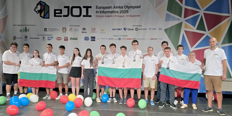Пет медала за българските ученици от Европейската младежка олимпиада по информатика