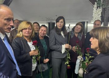 Просветният министър разговаря с учителите от с. Градец 