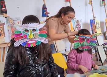 Размяна на местата в ЦПЛР – ОДК в Перник – художници пропяват, балерини рисуват, от клуба по народни танци танцуват спортни