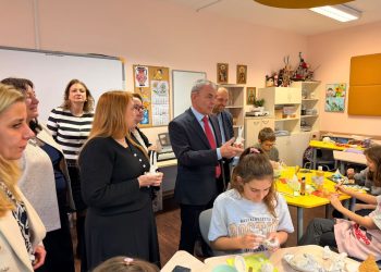 Министър Сергей Игнатов откри STEM център в столичното 35. СЕУ „Добри Войников“