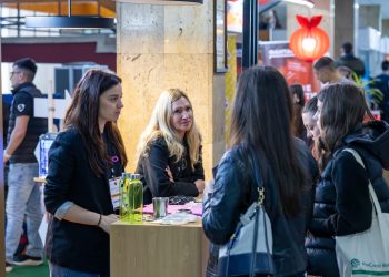 „Кариера и бизнес 2026“ събра над 40 компании и стотици студенти в УНСС