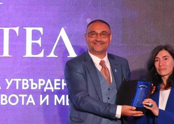 Наночастици доставят избирателно лекарствено вещество до болните тъкани и клетки, разказва проф. Красимира Йончева